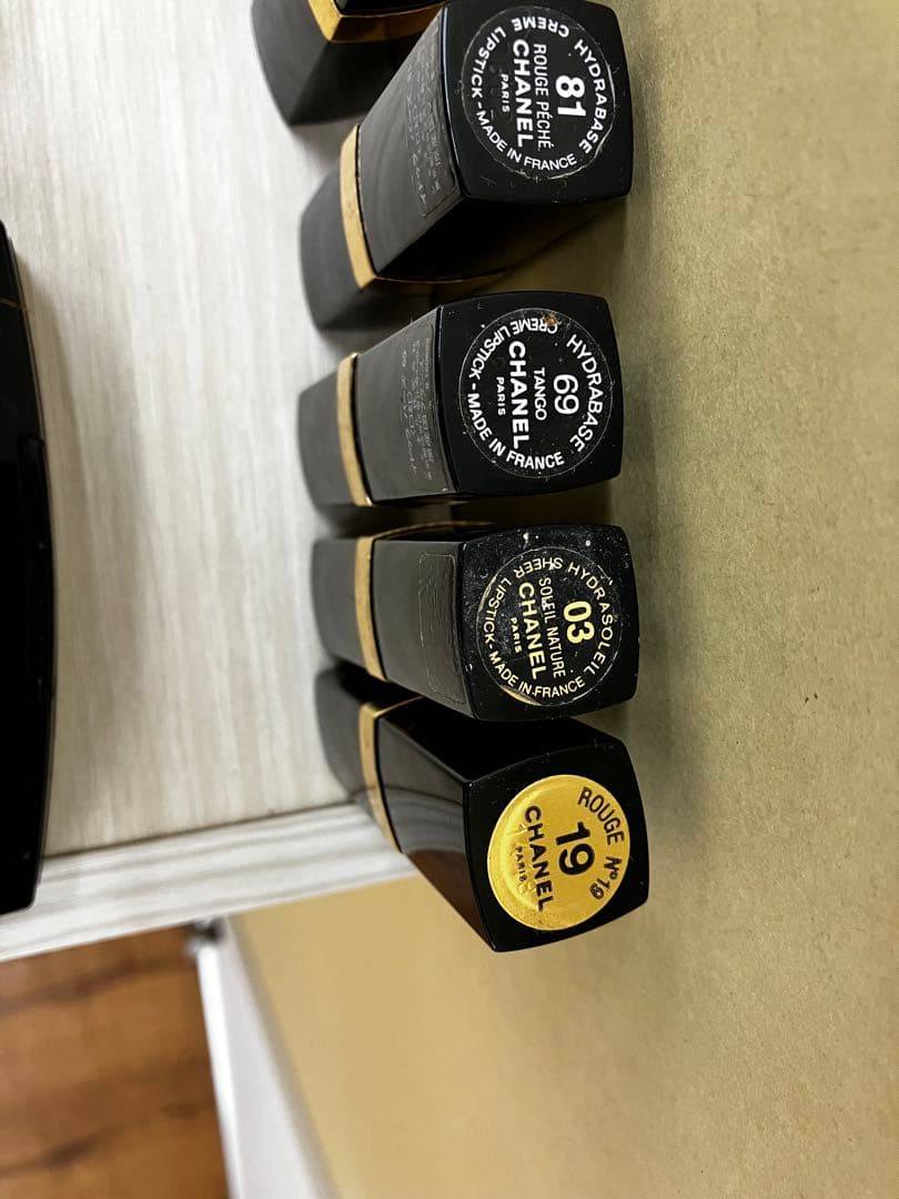 CHANEL YSL Diorなど口紅　アイシャドウ　リップ　35品まとめ売り