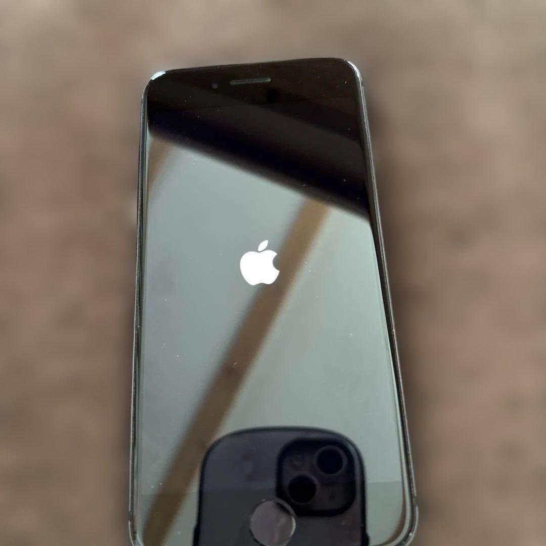 Apple iPhone8 本体　256G