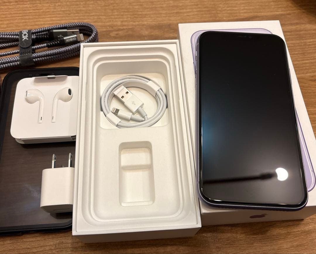 【美品】Apple iPhone 11 128