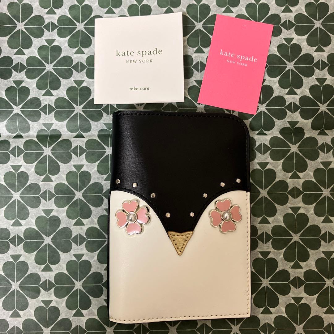 新品　kate spade NEWYORK ケイトスペードパスポートケース