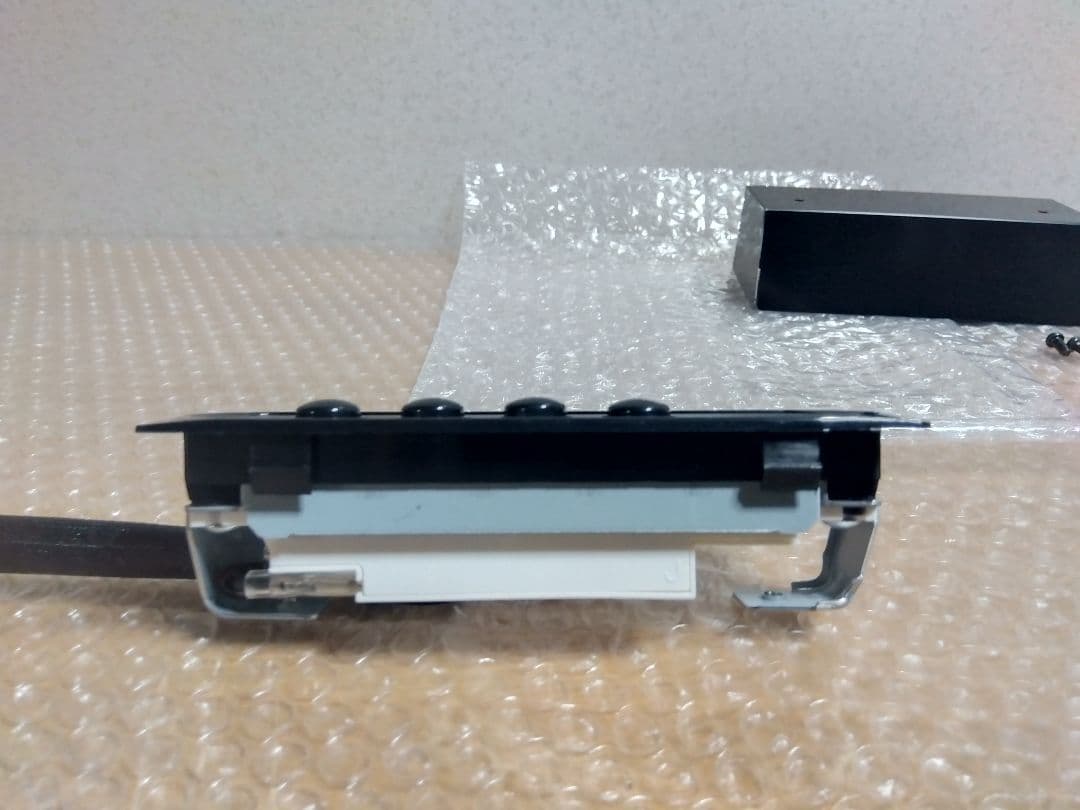 yoshi 富士工業製 レンジフードスイッチ と スイッチカバーです！