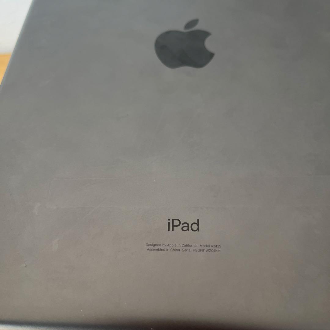 バッテリー99%新品同様！iPad 8世代 Wi-Fi + Cellular