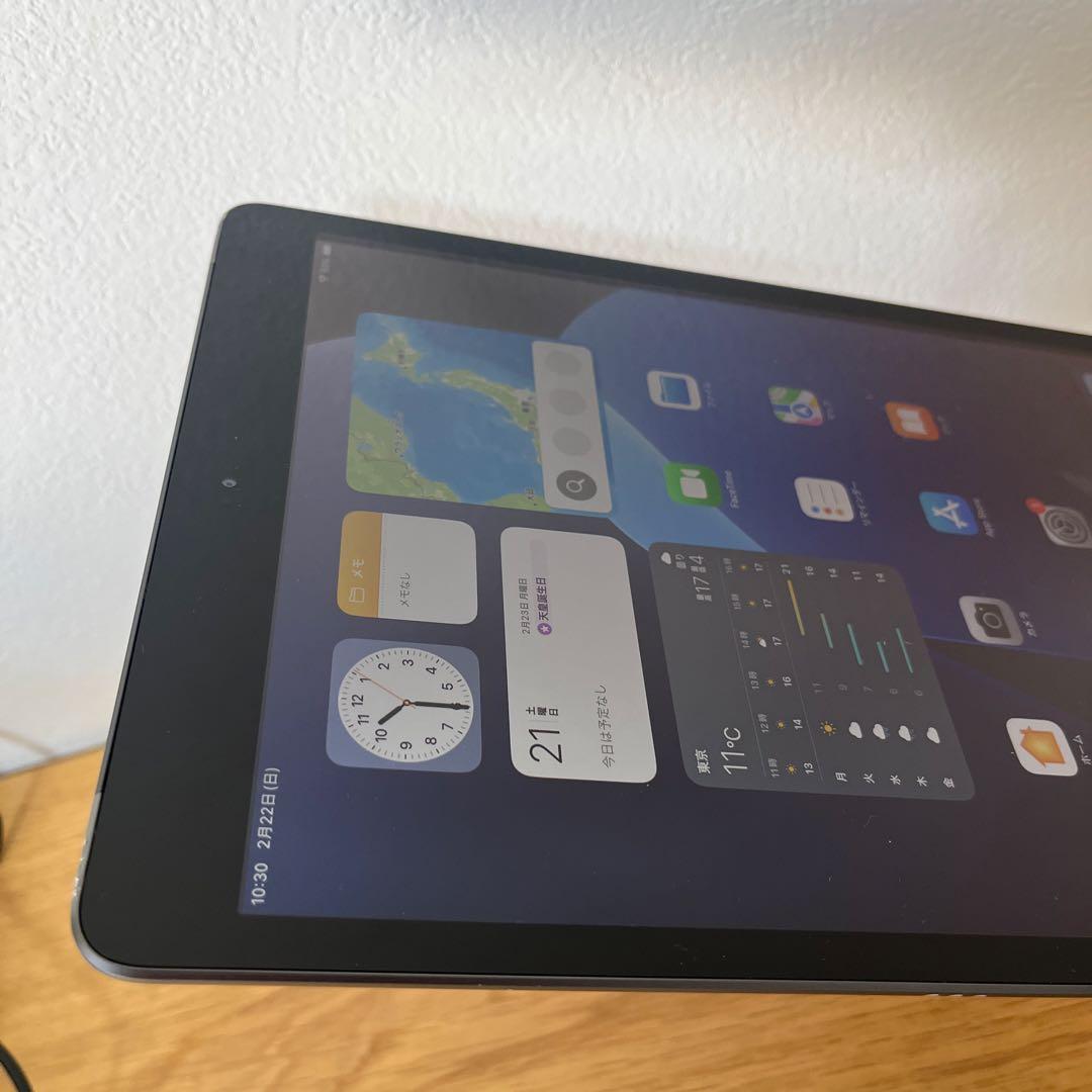 バッテリー99%新品同様！iPad 8世代 Wi-Fi + Cellular