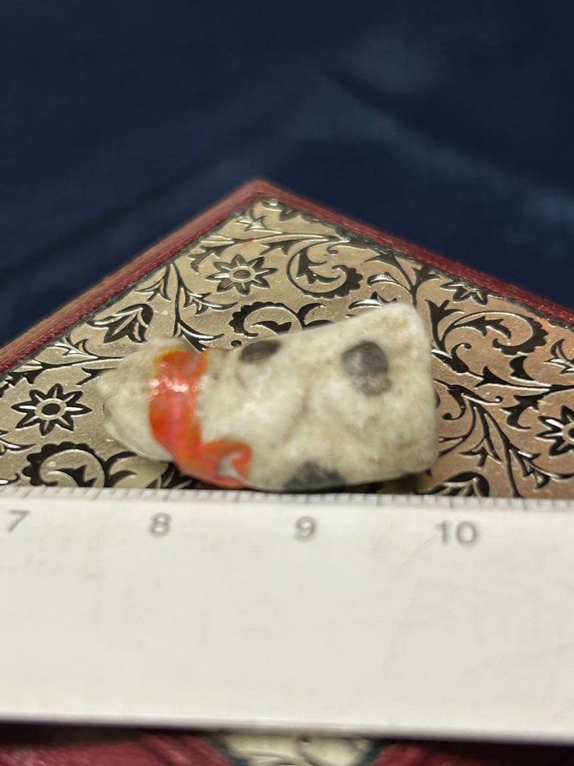 招き猫磁器製　アンティーク色付き