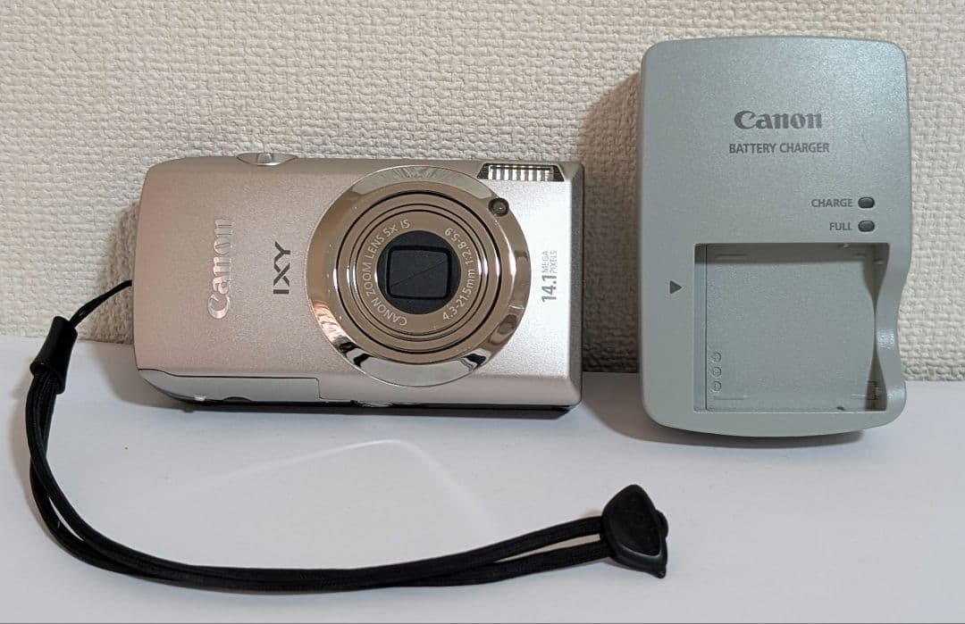 Canon IXY10S コンパクトデジタルカメラ