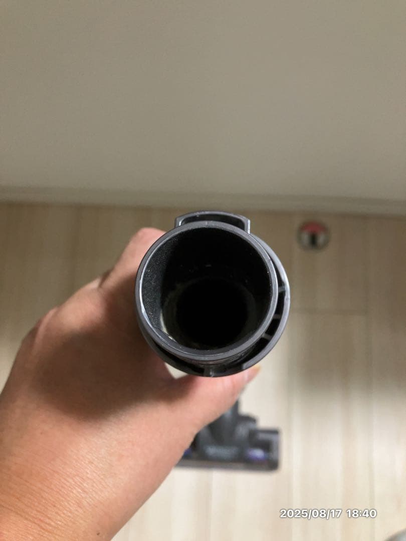 中古美品Dyson コードレス掃除機【DC35】　純正品充電器付き