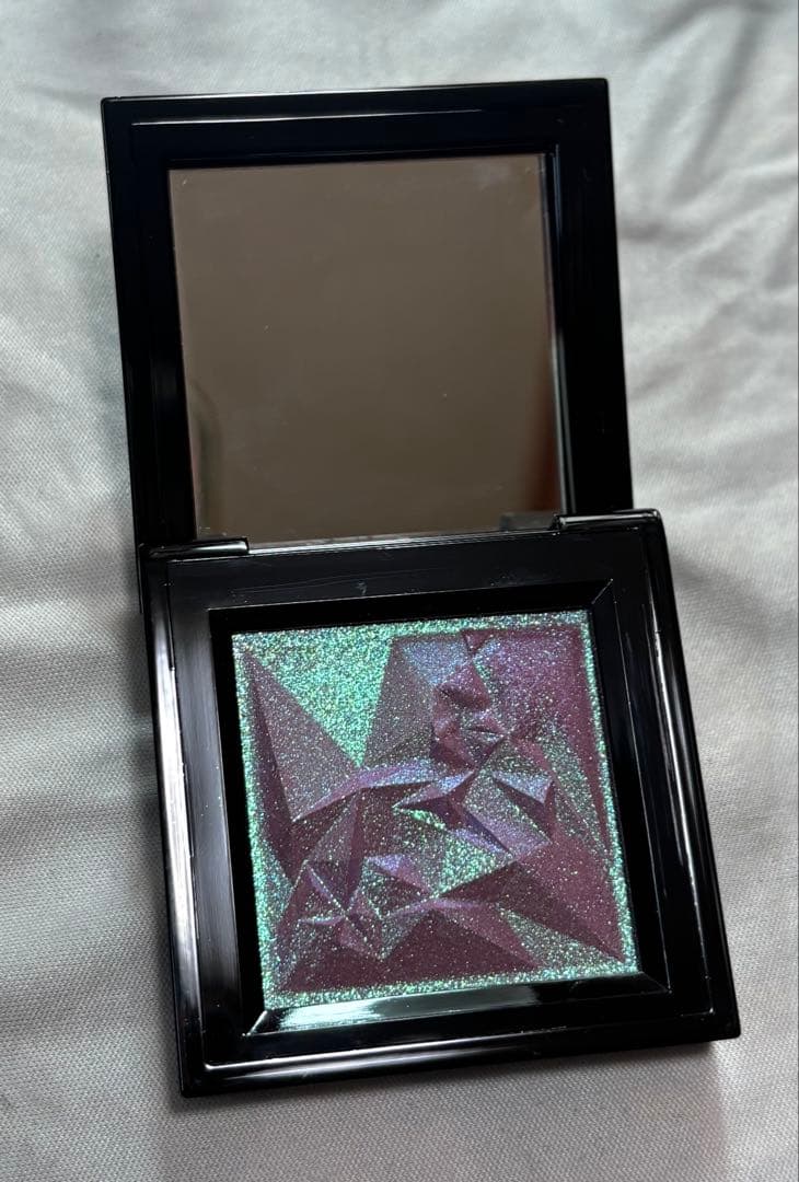 shu uemura クラッシュドジェム クポ！ パープル　アイシャドー