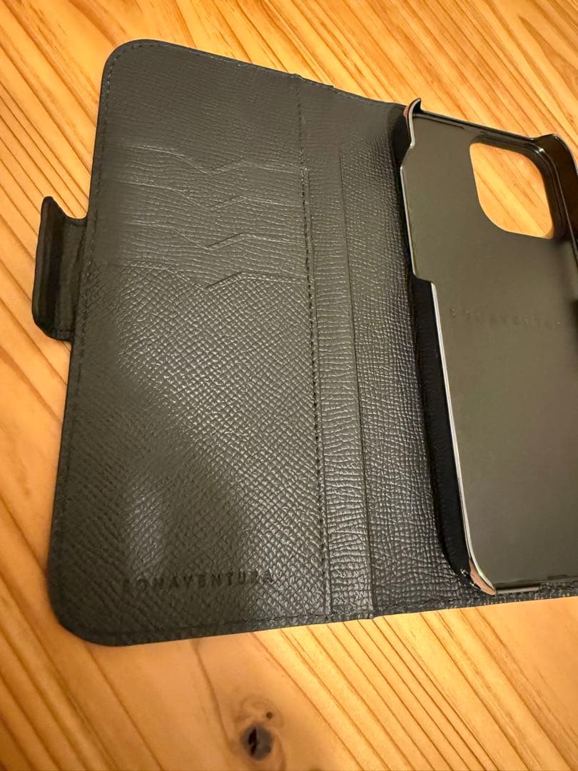 ボナベンチュラ iPhone 16 Pro Max ボッタラートレザー