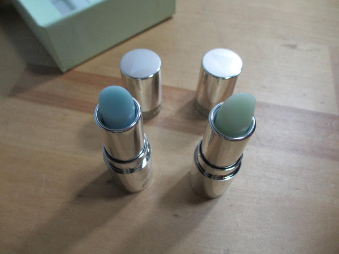 プラダ　ハンドクリーム＆ミニリップバーム×２　未使用品