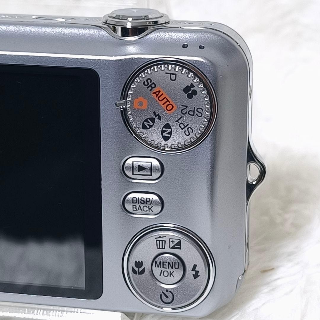 極美品✨FUJIFILM FinePix JX180 シルバー デジカメ