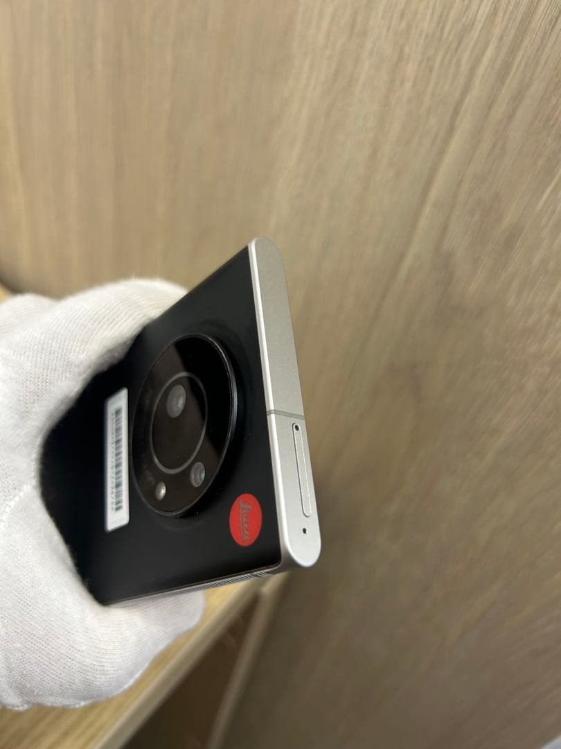 スマートフォン本体 LEITZ Phone1