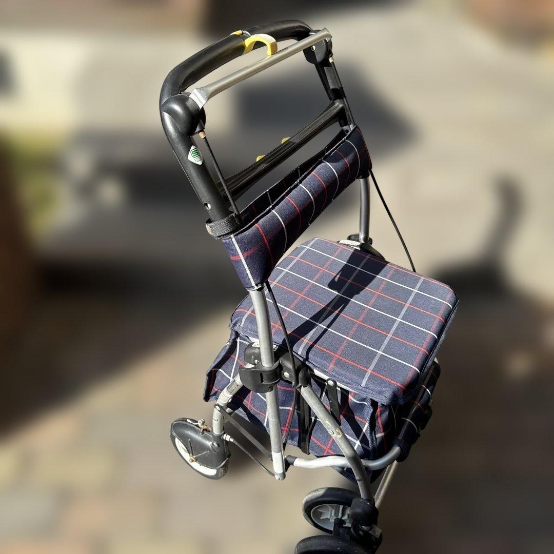 幸和製作所　ウォーキングステッキー　 シルバーカー