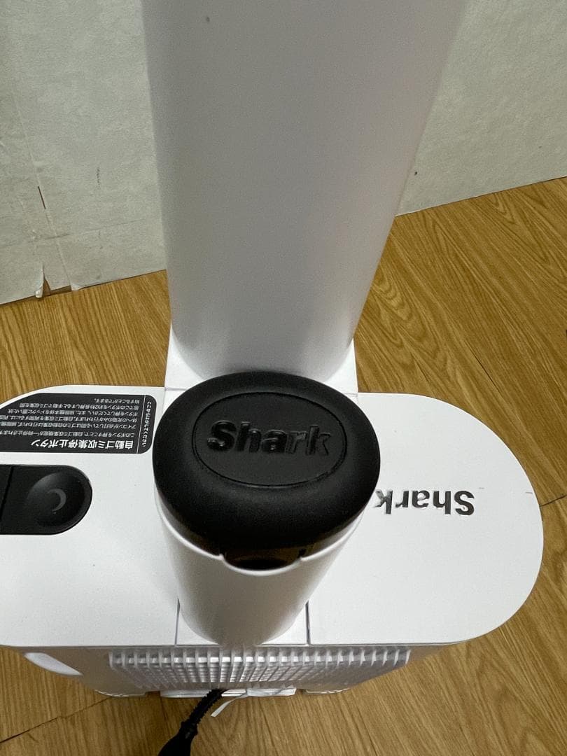 Y☆691 Shark シャークコードレススティッククリーナー LC551JBK