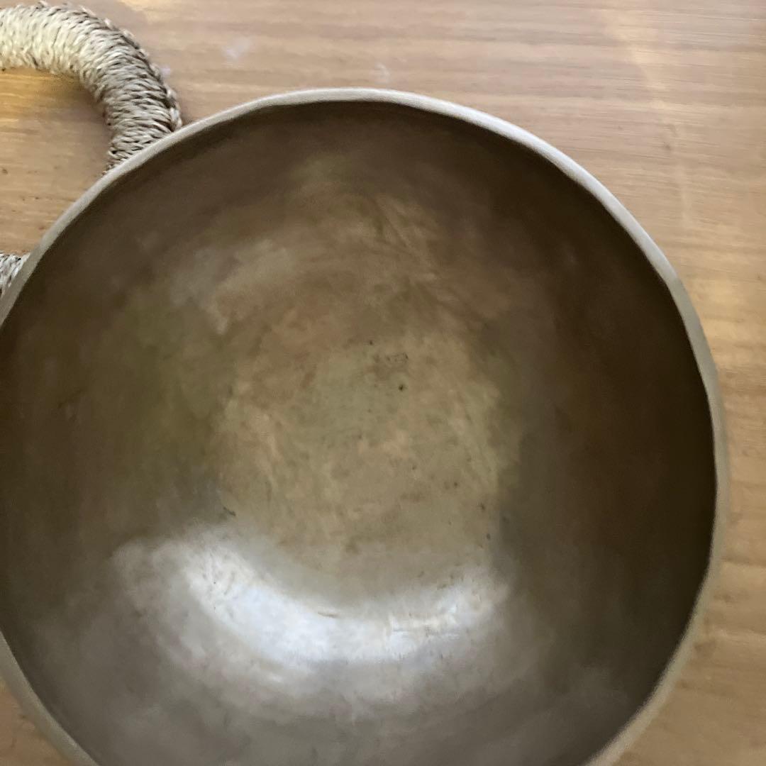 特大展示品サンタラトナシャキア氏工房ノーマルゴールドシンギングボウル28.5cm