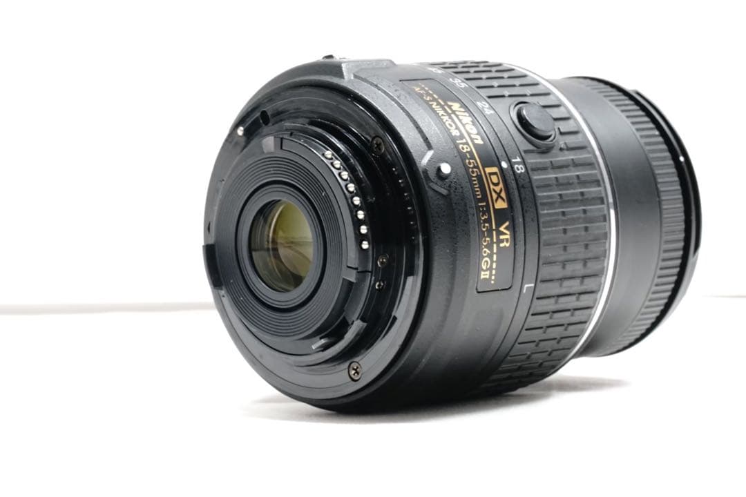 美品 Nikon D5500 レンズキット Wi-Fi搭載 スマホ転送