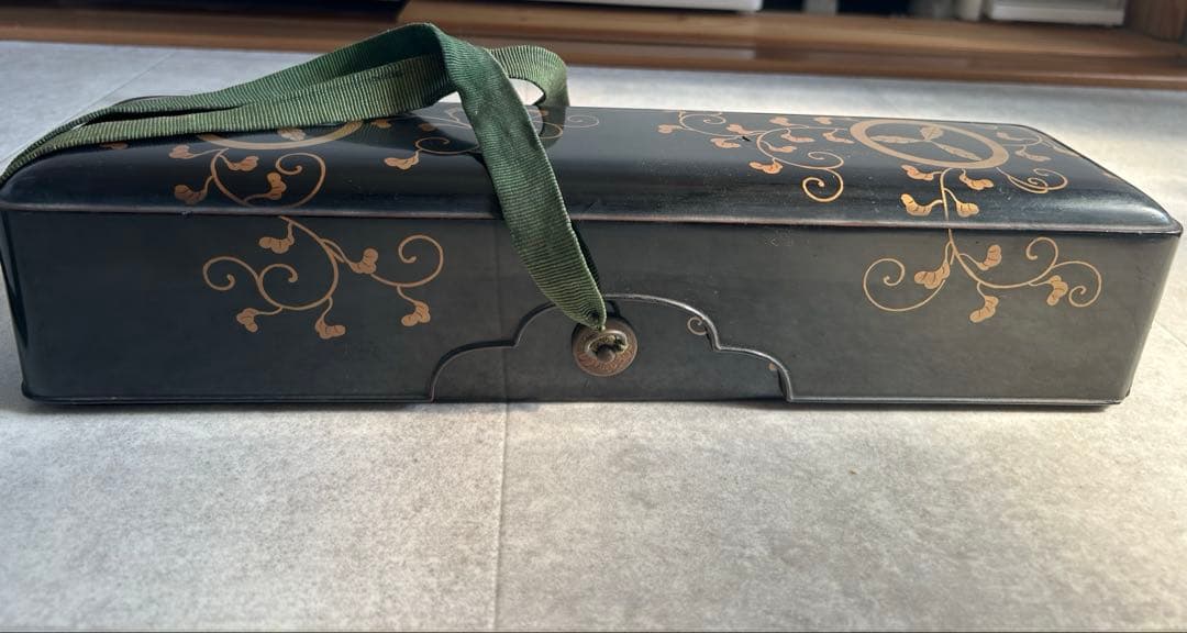 時代物　金蒔絵 唐草 家紋入 文箱（長手箱） 黒漆 漆器 骨董 42センチ