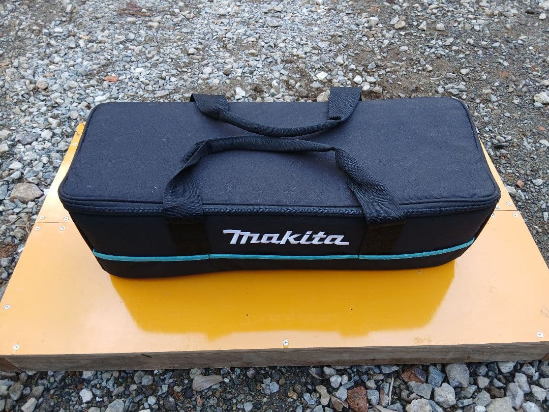 マキタ　18v　掃除機