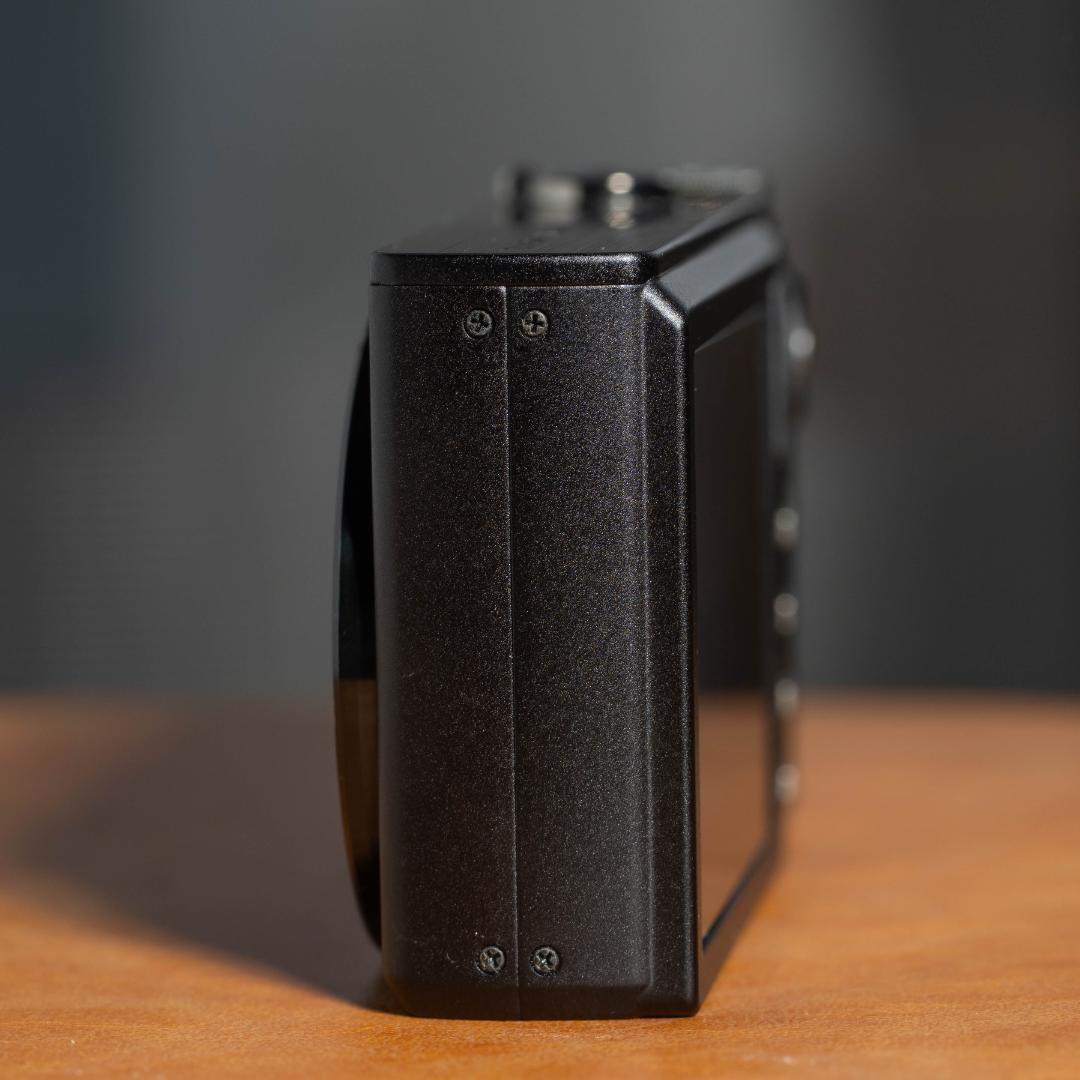 【憧れのコンデジっぽさを味わえる】RICOH CX1 ブラック