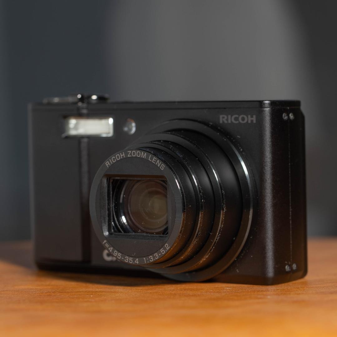 【憧れのコンデジっぽさを味わえる】RICOH CX1 ブラック