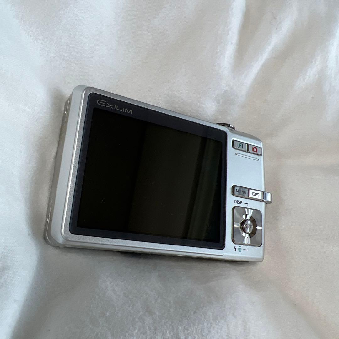 デジタルカメラ CASIO EX-Z600