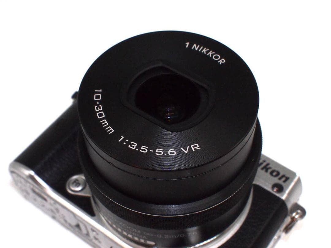 ★極上品★ Nikon 1 J5 標準パワーズームレンズキット