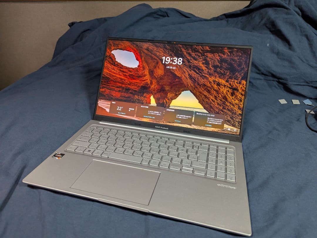 ASUS Vivobook シルバー ノートPC 本体