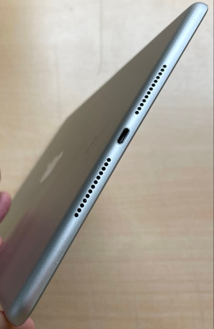 iPad 第9世代　A2602　Wi-Fi シルバー　64GB ジャンク品