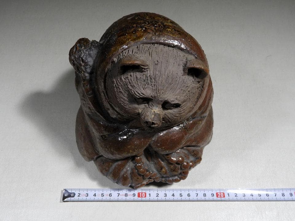 ●信楽焼 狸和尚 数珠持ち 托鉢狸 和楽 在銘 縁起物 八相縁喜 時代物 一品物