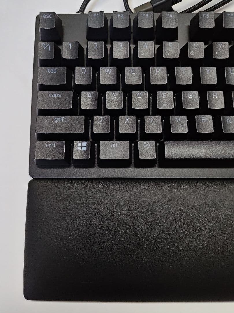 Razer Huntsman V2 日本語配列赤軸キーボード