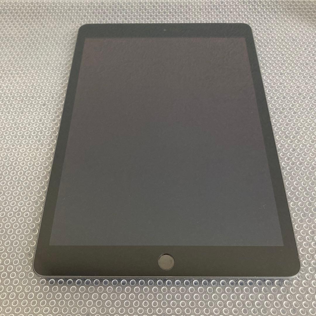 3676【早い者勝ち】美品☆iPad8 第8世代 32GB SIMフリー☆