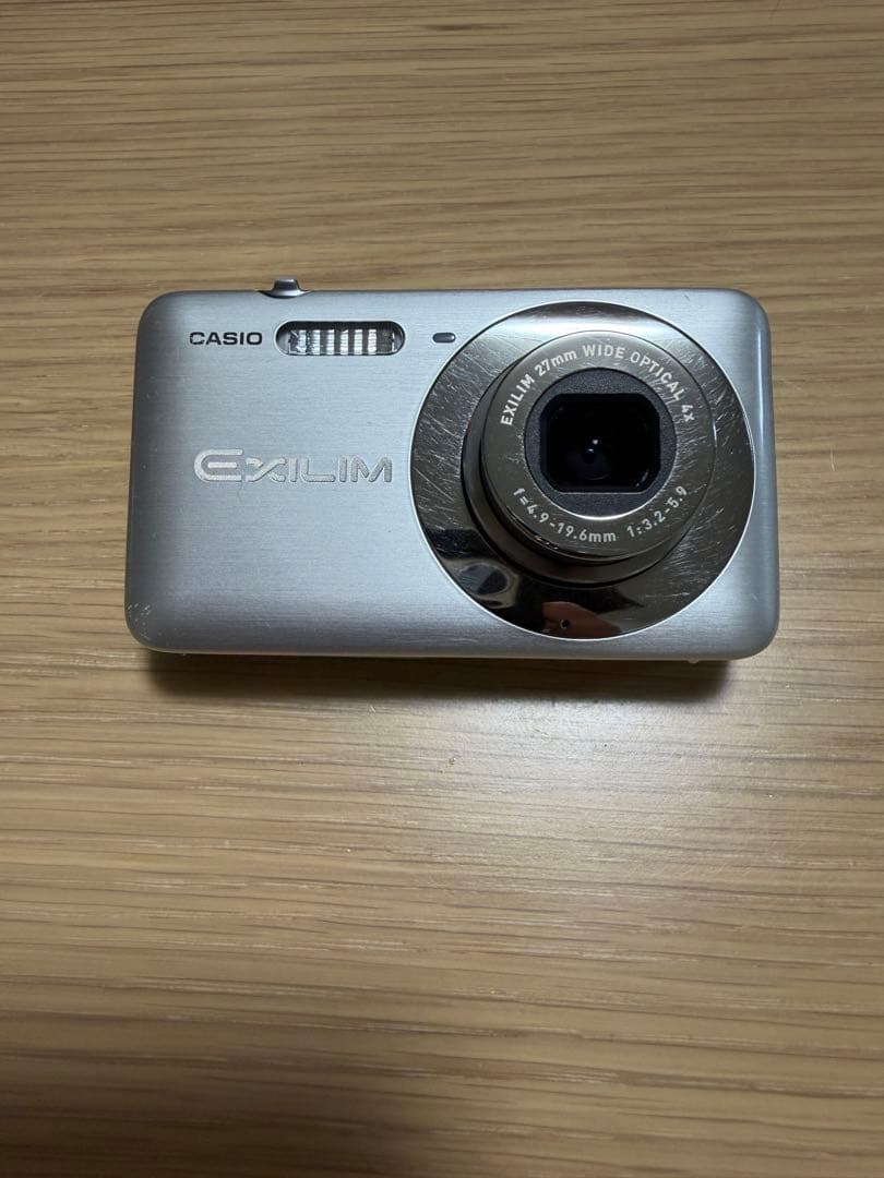 CASIO EXILIM EX-Z800 コンパクトデジタルカメラ シルバー