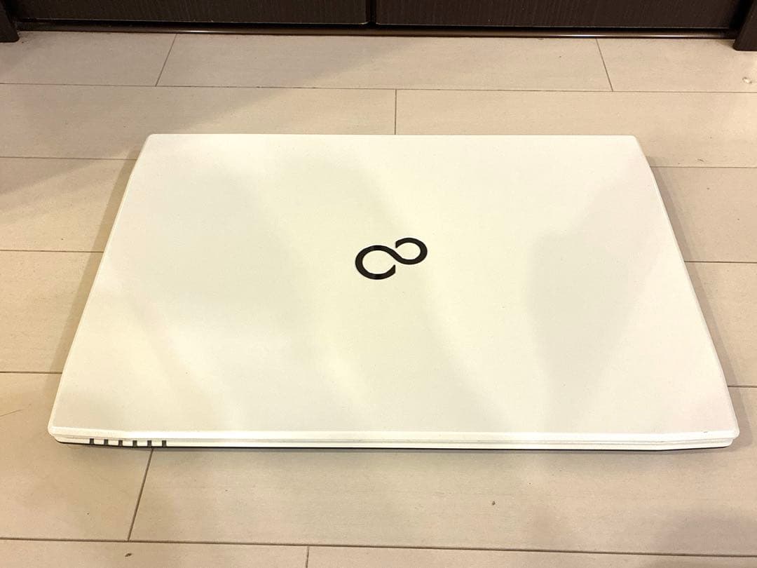 【激安】富士通 LIFEBOOK AH42/R/Win11/i3/BD/白
