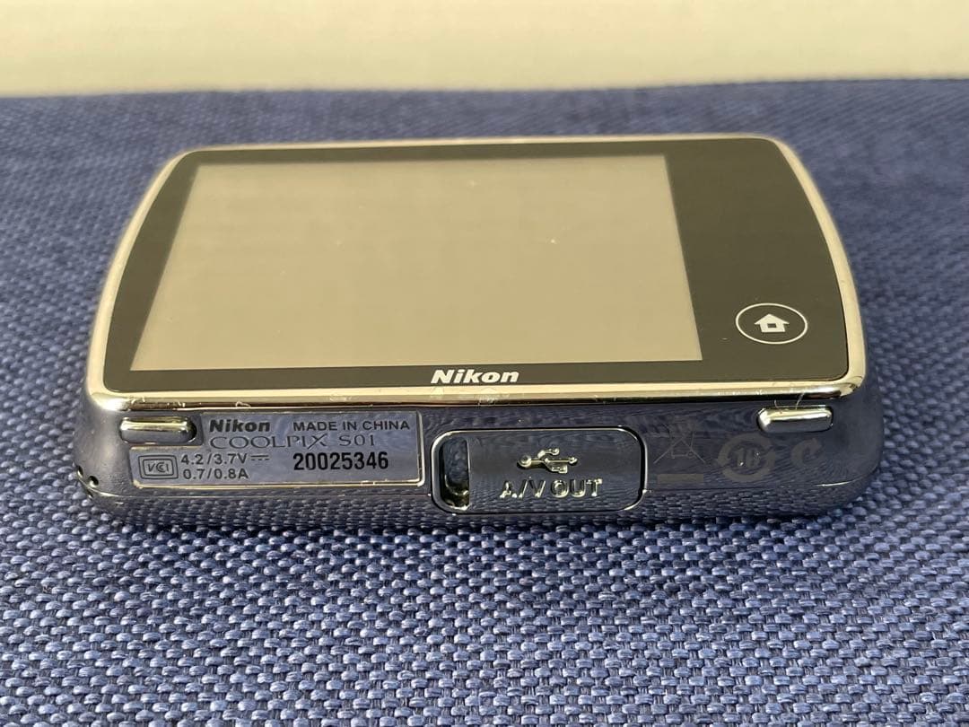 Nikon Coolpix S01 コンパクトデジタルカメラ（動作未確認）