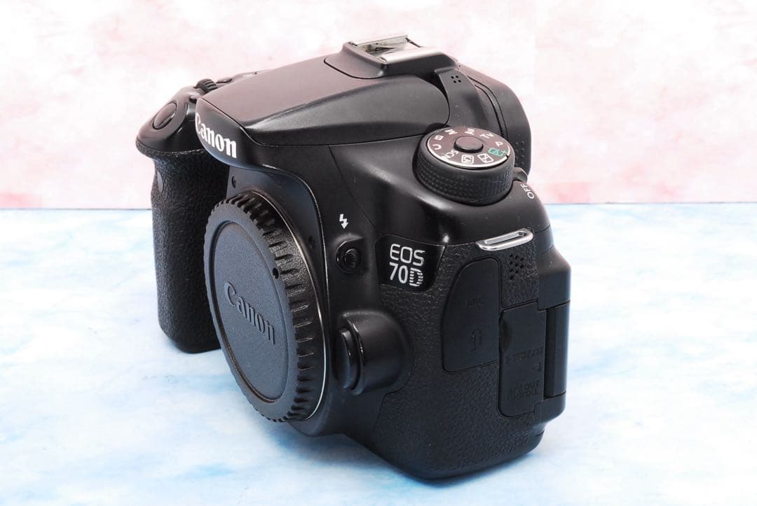 Canon EOS 70D☆一眼レフカメラ☆手ぶれ補正レンズ☆スマホ転送OK