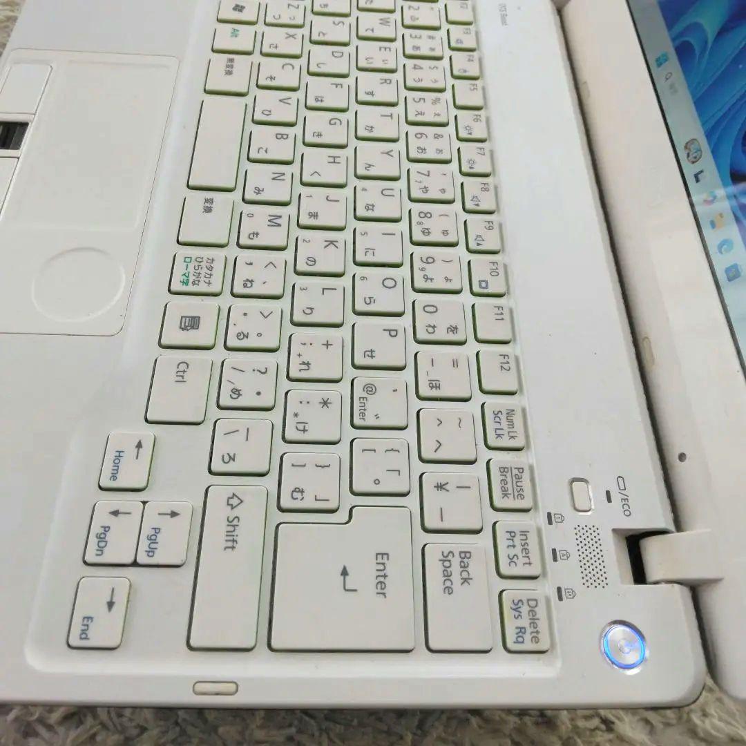 千３３　超特価 長く使えるWindows1125H2 SSD 小型PC