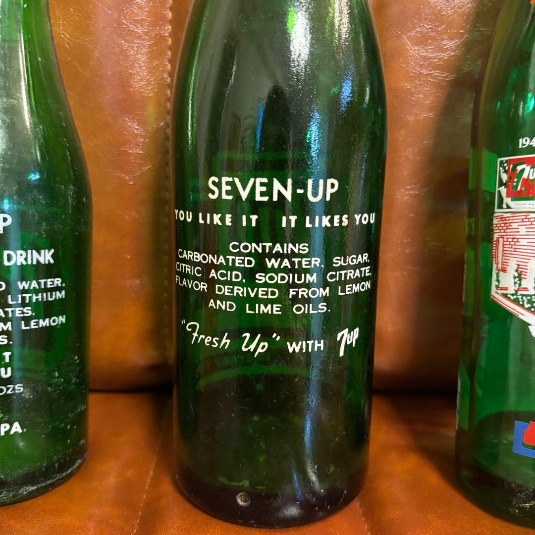 【セブンアップ7up】ヴィンテージ空瓶３本セット　ノベルティ（ビー玉）付