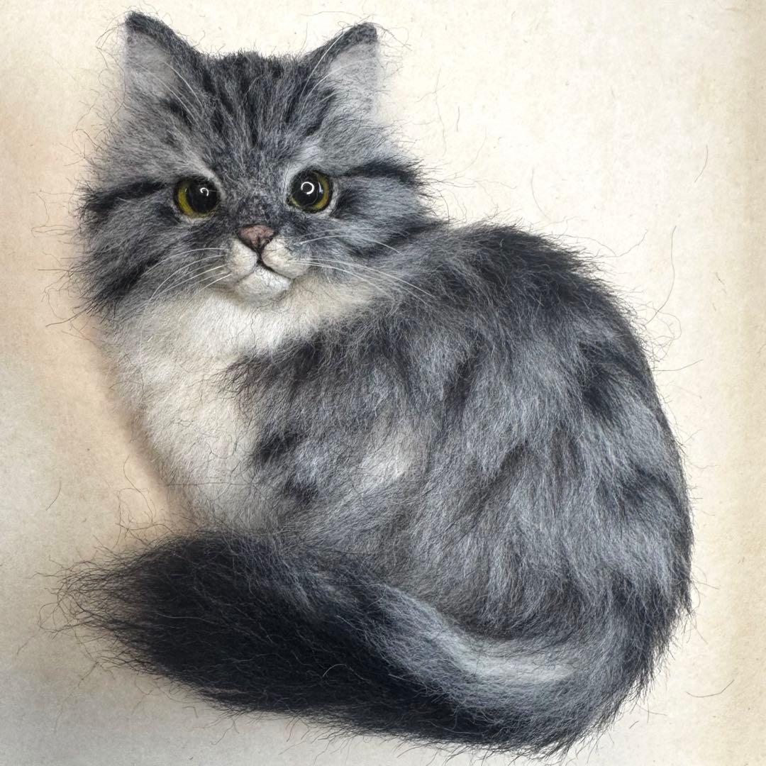 羊毛フェルト猫 サバトラ猫(ロングコート)ブローチ