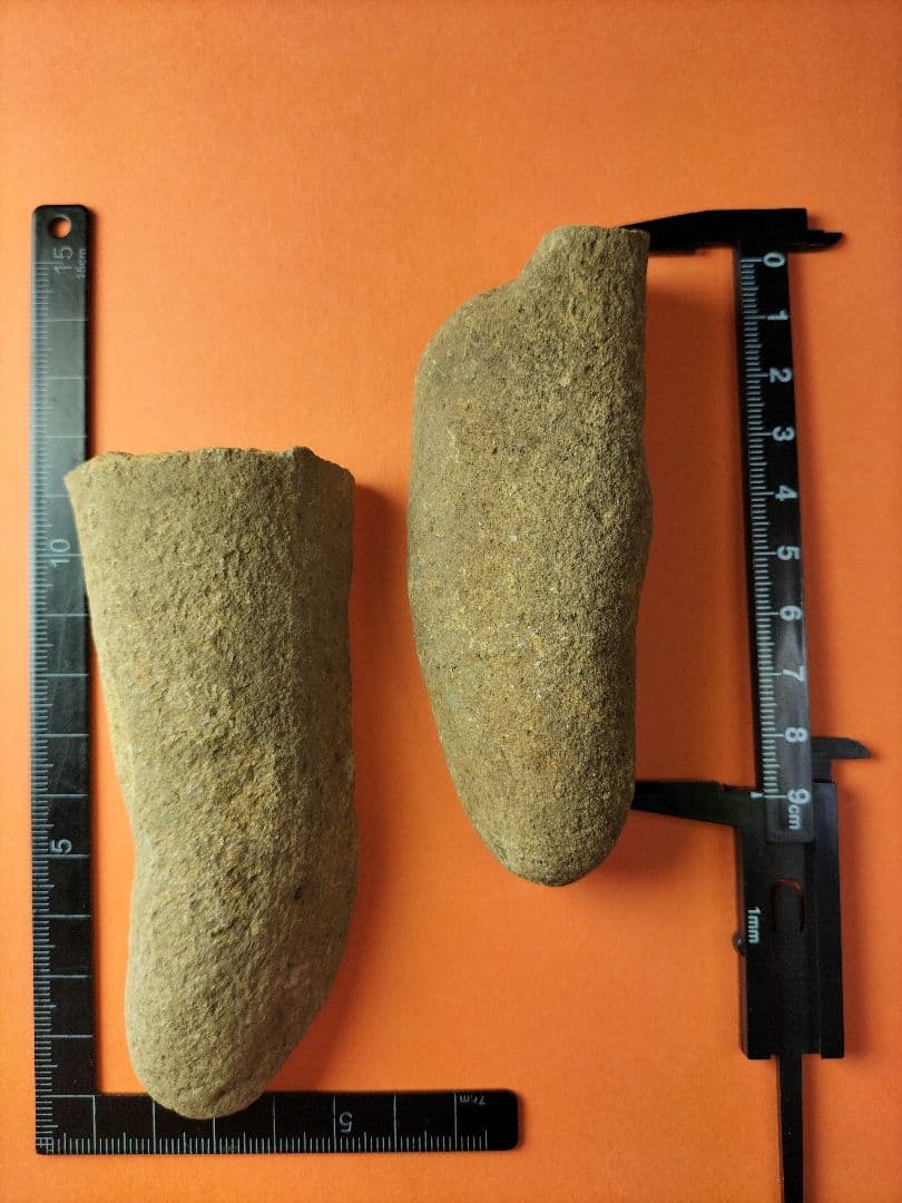 礫器 出土品 旧石器時代(約10000年前〜)2点です。