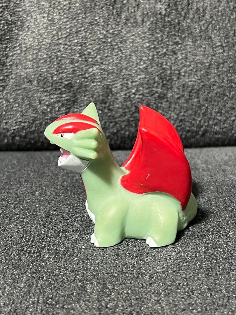 ポケモン指人形　ボーマンダ　色違い　非売品