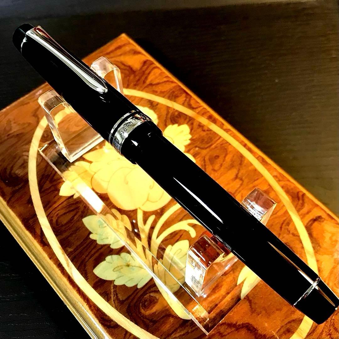 ☆超お勧め☆ほぼ新品☆美しいパイロットカスタムヘリティジ912(SF)シルバー