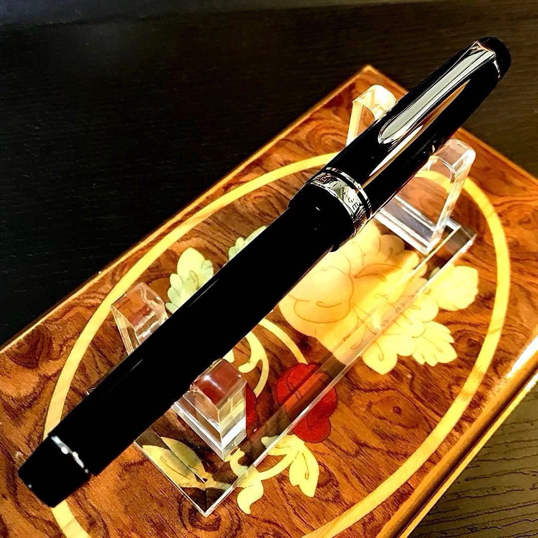 ☆超お勧め☆ほぼ新品☆美しいパイロットカスタムヘリティジ912(SF)シルバー