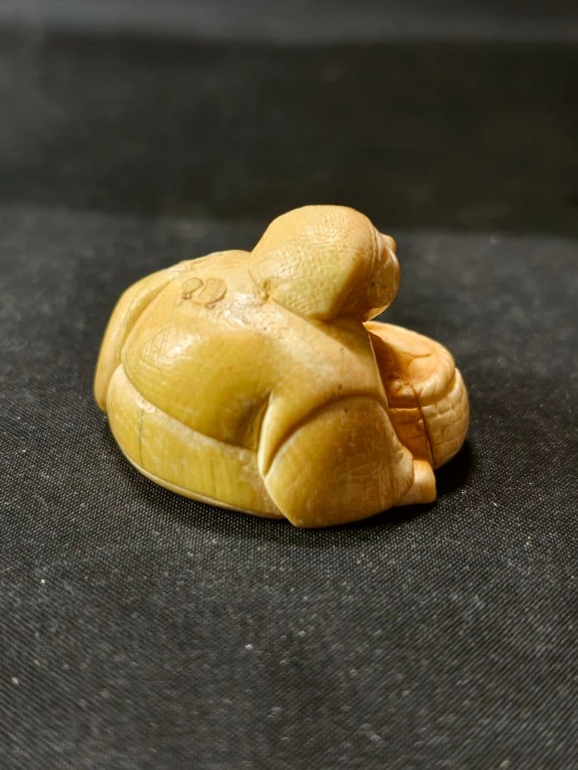 江戸根付 人物図 縞模様天然材質 手彫り 青功作 古美術 時代物 蒐集家放出