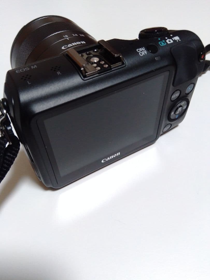 Canon EOS M デジタルカメラ レンズ2本付き