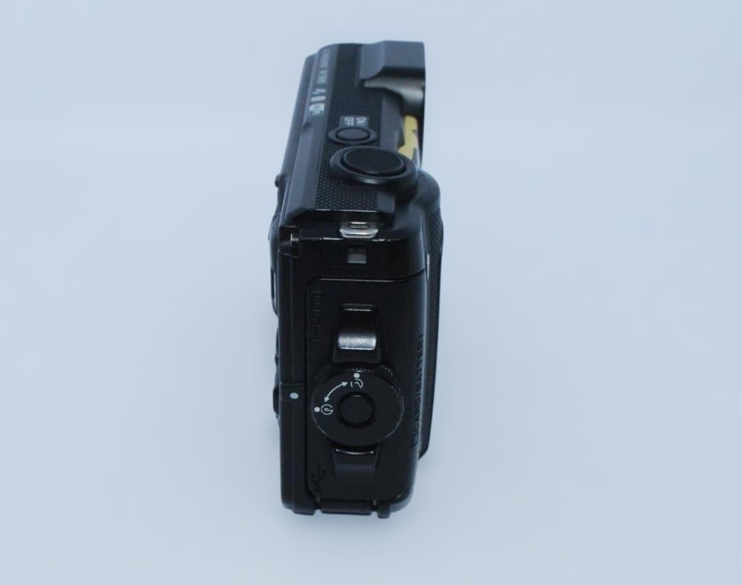 [動作品もジャンク扱いで]Nikon ニコン Coolpix W300 迷彩柄