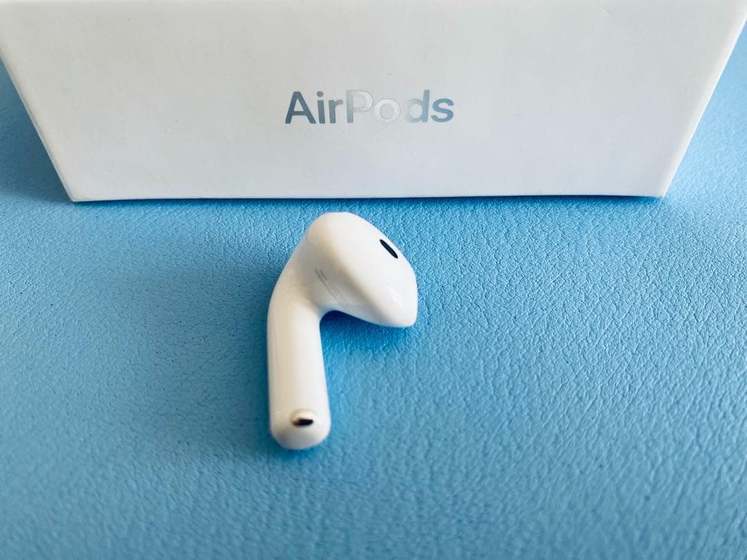 AirPods 第4世代 L片耳 左耳のみ イヤホン A3056 OZVT