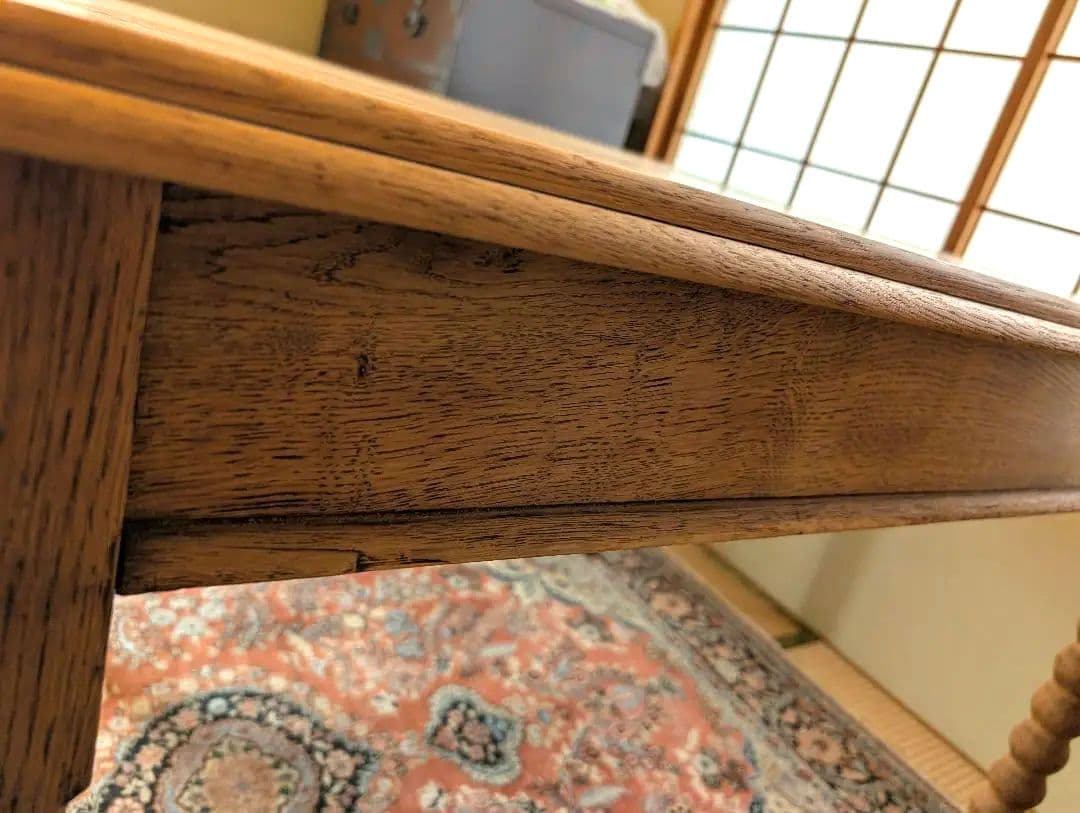 英国ビィンテージ テーブル ボビンターニングレッグ