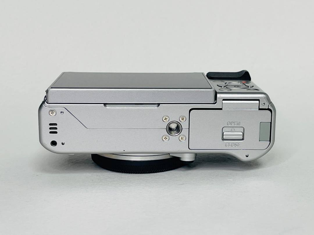 【美品A】FUJIFILM X-A3 ボディ シルバー ミラーレス一眼カメラ