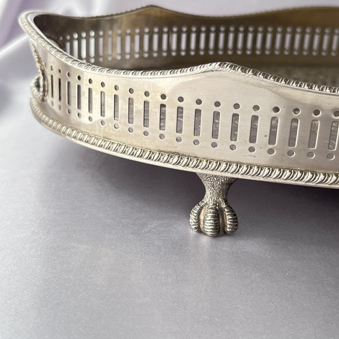 【英国】 ギャラリートレー オーバル型 36cm 【シルバープレート】装飾フット