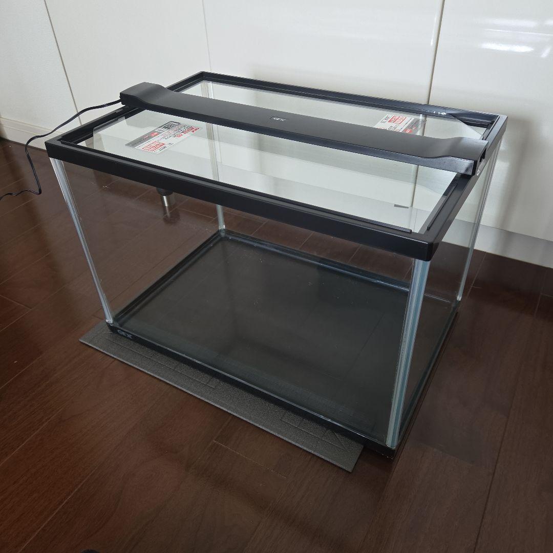 GEX 幅45cm ガラス水槽 +専用ガラス蓋2枚+専用LEDライト+耐震マット