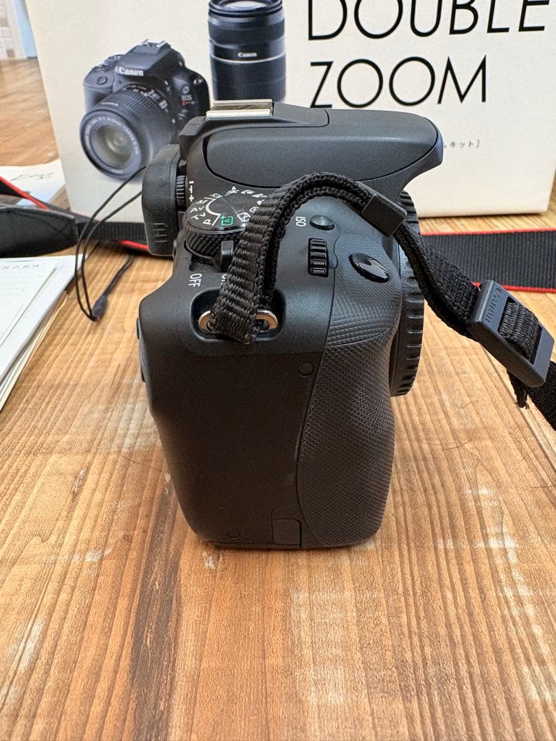 Canon EOS Kiss X7 ダブルズーム　レンズキット　一眼レフ
